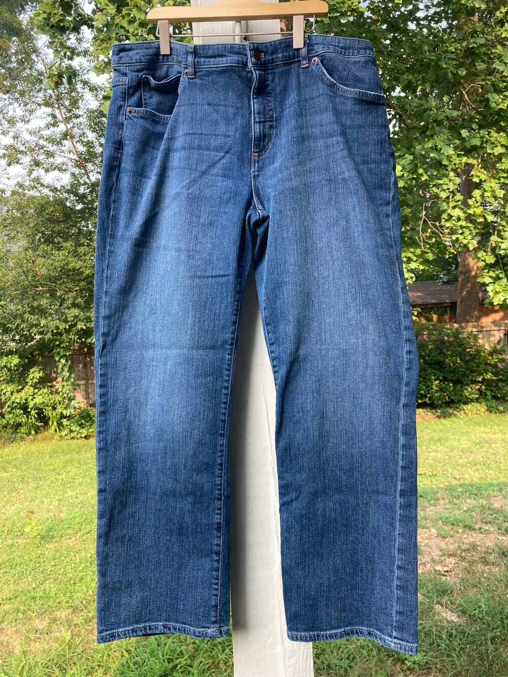 CHAPS - Madden Straight Women's Dark Mid-Rise Straight Leg Stretch Jeans - Sz 16